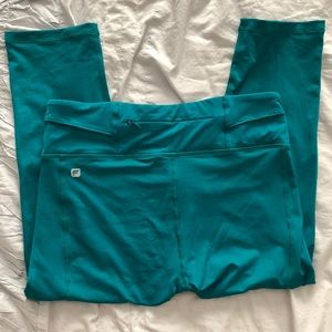 Fabletics Gia Solid PowerLite Crop